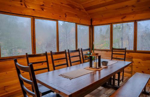 Mountain View Retreat with Large Swim Spa, Game Room - Foto 40