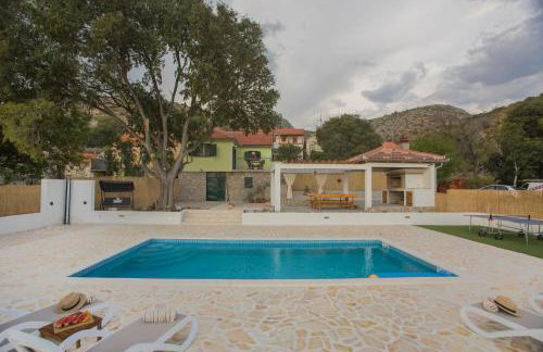 Villa Vuki - Photo 5