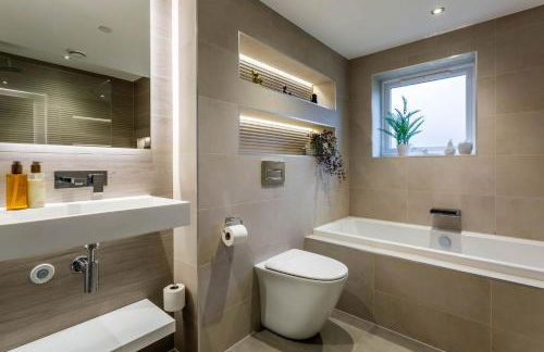 Arran Shores Luxury Shorefront Apartment 8 - Photo 14