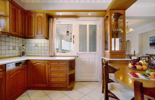 Christine's House - Photo 10