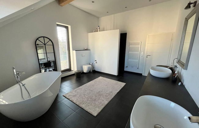 House - Sleeps 8 - Pets Ok - Garden - Parking - Photo 13