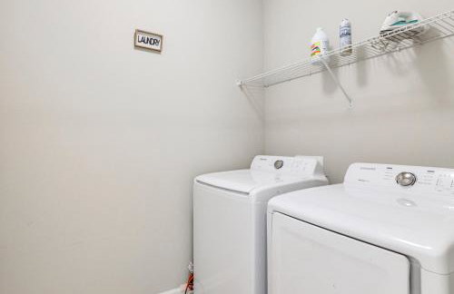 Lawrenceville Townhome w/ Community Pool Access! - Foto 24