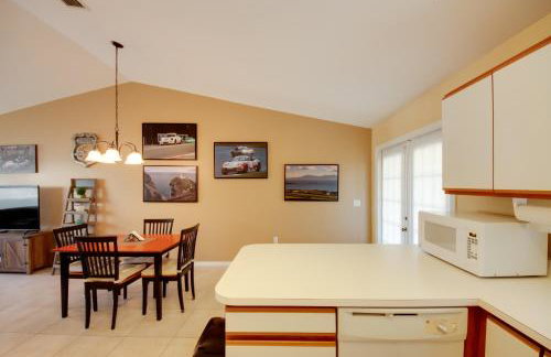 Screened Porch and Pool Access Cozy Sebring Condo - Foto 10