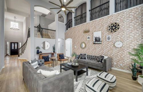 Stylish Spacious Convenient - 6-BD 2 5-BA + Pool - Foto 9