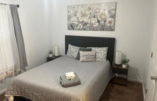 3 Bed 3 Bath Townhome - Foto 17