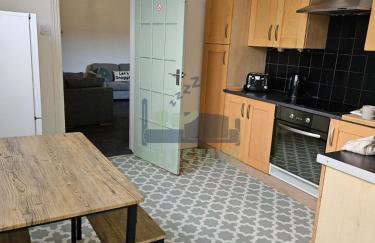 Rectory5 - 5 bedroom 7 beds Parking Perfect for Contractors - Foto 29