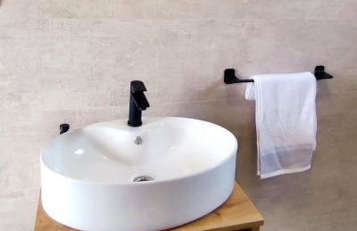 Stone house in vineyard - Photo 20