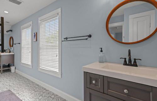 The Great Escape - renovated in-town charm! - Foto 33