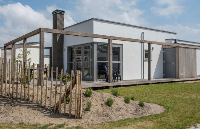 Detached Single Story Holiday Home Near the Sea - Photo 16