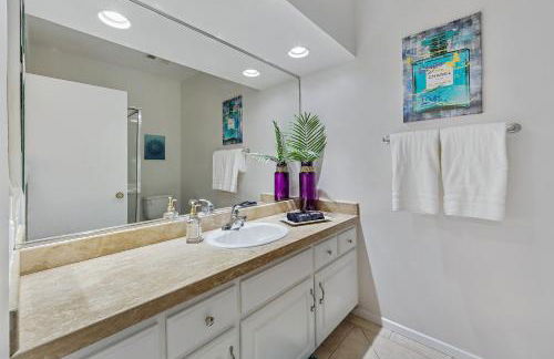 Beverly Hills Chic 2 bed 2bath with Patio and Parking 309 - Foto 22