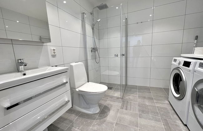 Elegant Apartment in the Heart of the City - Photo 11