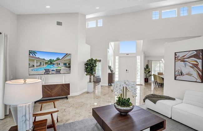 The Grand Luxe 8BR Villa w Pool and Basketball - Foto 42