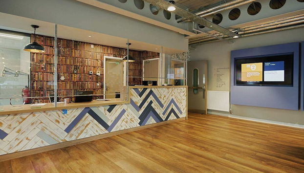 For Students Only Combworks at Aberdeen - Foto 2, Receção