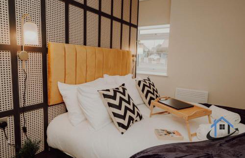 Manor House Apartments - Photo 9