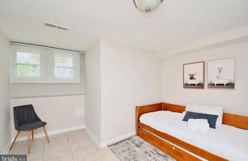 Elegant 5BR home near Capitol Hill! Free Parking! - Foto 12