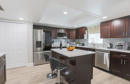 Pool Table, Minigolf, Games at Pondside FunHouse - Foto 11