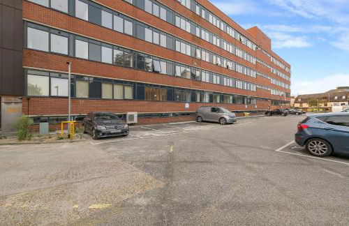 Stylish 2BR 2BA Flat in Gravesend Sleeps 4 - Foto 11