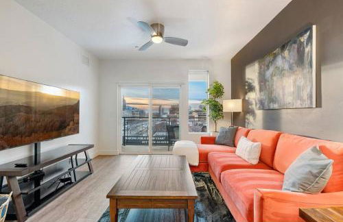 Lux Apt -PoolHotTubGymPrkg-View! - Foto 18