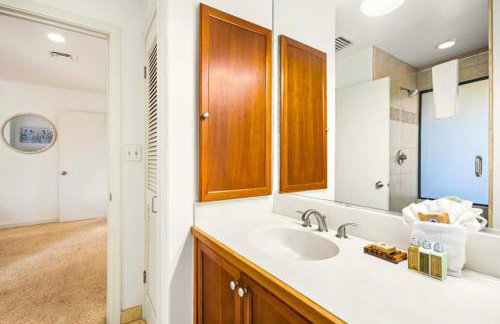 Kaanapali Royal Ocean View 2 BR Sleeps 8 Perfect for Couples Complimentary Car with 6 Nights KRO-G201 by KBM - Foto 81