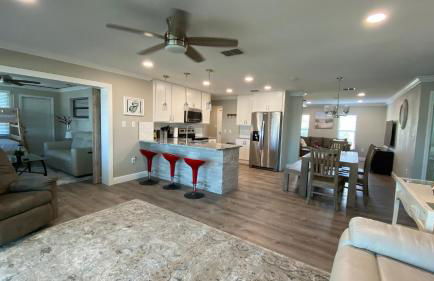 Waterfront Hernando beach house on deep water canal w/dock, fishing, kayak - Foto 4