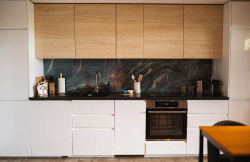 Villeneuve Loubet - Proximité Marina Baie des Anges - Front de Mer - Parking privé - Foto 11