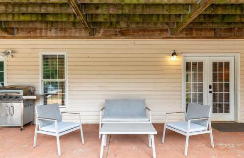 Cozy Country Poolside Getaway, 2BR, Near ATL - Foto 24