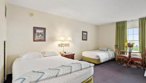 Top Floor Standard Deluxe Bay View - Photo 2