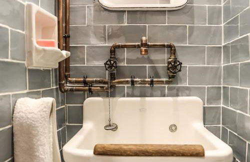 Villa Regionalista principios Siglo XX 1919 -Pedregalejo-Baños del Carmen-A UNOS METROS DEL MAR!!! PISCINA CLIMATIZADA BAJO PETICION - Photo 13