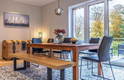 Traditional Architecture Meets Modern Design - Photo 24