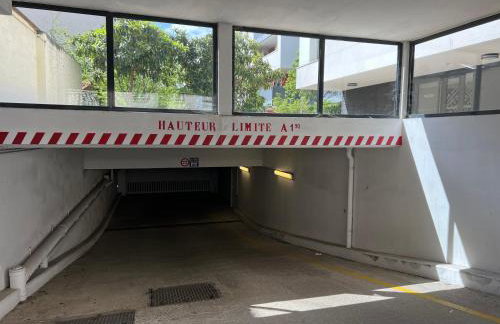 Lumière Parisienne Spacious 2BR Apartment with Terrace Free Parking Near Metro Line 13 - Foto 3