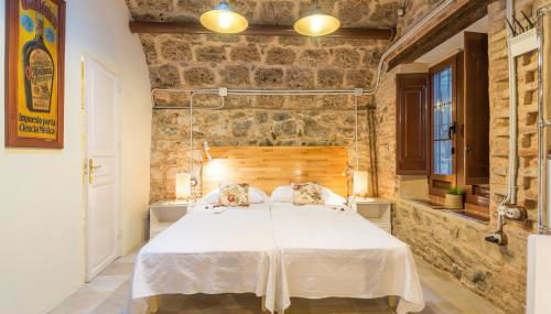 Villa Amalia Suites Malaga - Photo 2