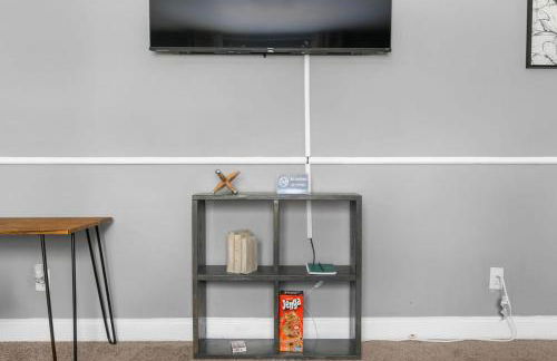 Broadmoor Bungalow - Both Units - Foto 27