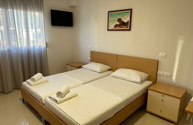 Thoma's K Studios - Photo 8