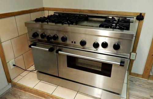 Historic Alpine Lodge Rental near Jackson Hole, Wyoming - Photo 10