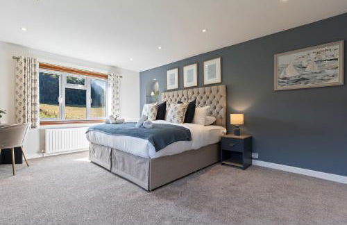 Stunning Countryside Home in Surrey by 53 Degrees Property, Ideal for Family Getaways, Private Tennis Court! - Foto 40