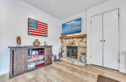 Modern 3BD -Walk to Lake & Beach - Foto 7