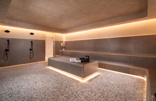 Sky-high Luxury in Downtown Miami - Photo 43