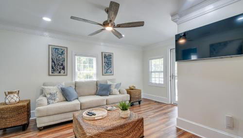 Walk to Water Coastal-Chic Home Near Myrtle Beach - Foto 4