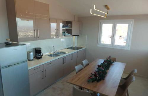 Amazing view with huge balcony - Photo 45