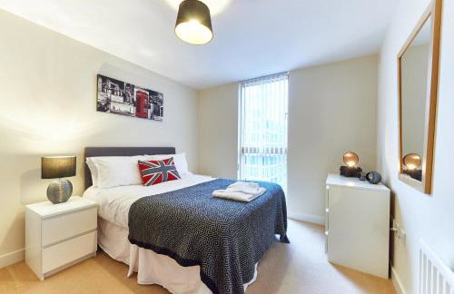 ShortstayMK Vizion apartments, with free superfast wi-fi, parking - Foto 72