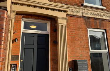 Central Aldershot Flat, Near Station & Town Centre - Foto 2