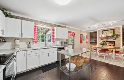 Greensboro Golf Getaway - 9 Mi to Downtown! - Foto 9