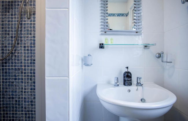 Swanbrook - 2 Bedroom Chalet- Freshwater East - Foto 8