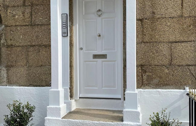 Breathtaking Views on Historical Street- Central - Foto 16