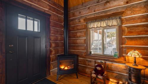 Quiet Log Cabin • Gazebo • Near River & Trails - Foto 2