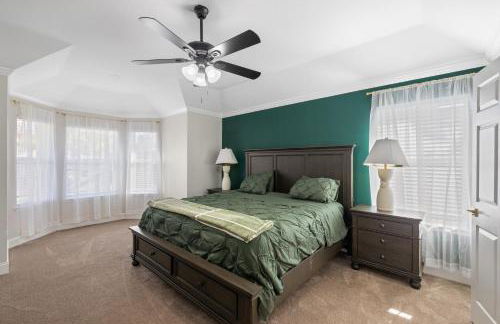 Spacious 5-bedroom villa in welcoming Burleson with WiFi, AC - Foto 29