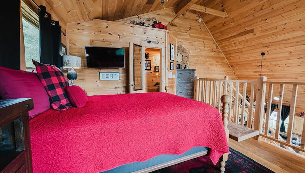 Elk Feathers 2 Bedroom Cabin by RedAwning - Foto 3, Habitación