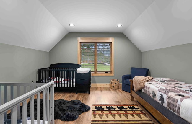 Black Bear Lodge by Avantstay Lakefront, Dock, Pool, Theater Sleeps 20+ - Foto 30