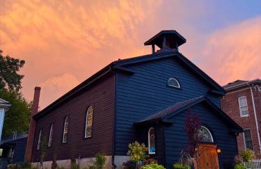 Lafayette's Oldest Church - Foto 48