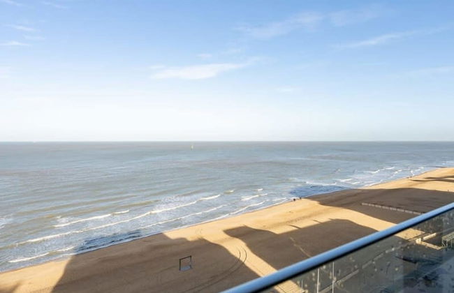 Stunning Penthouse With Free Parking and sea View - Foto 51